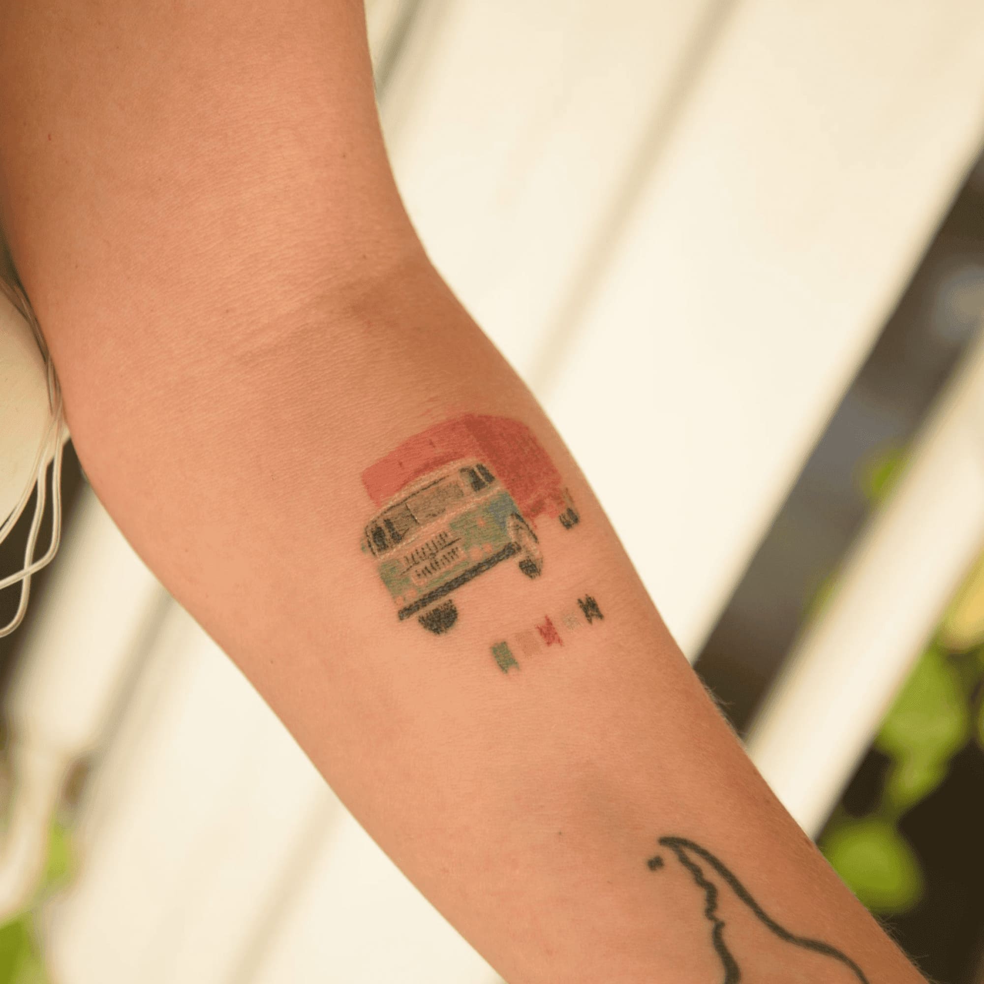Tatuaje en color ilustración de camión