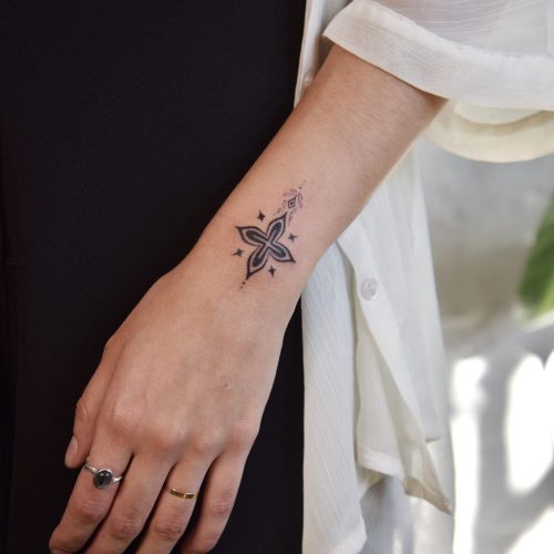 tatuaje diseño blackwork