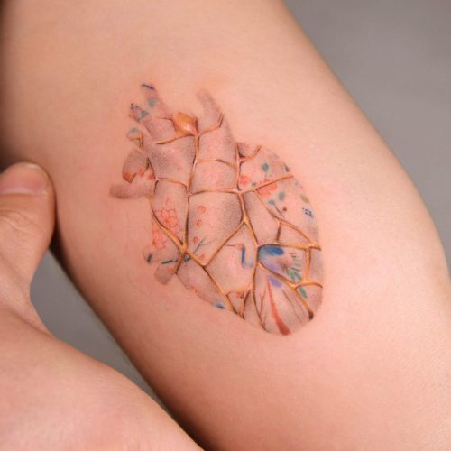 tatuaje de corazón abstracto